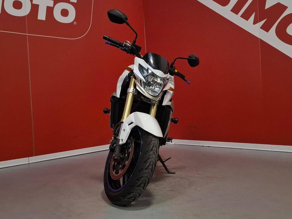 Suzuki GSR 750 (2010 - 15) (8)