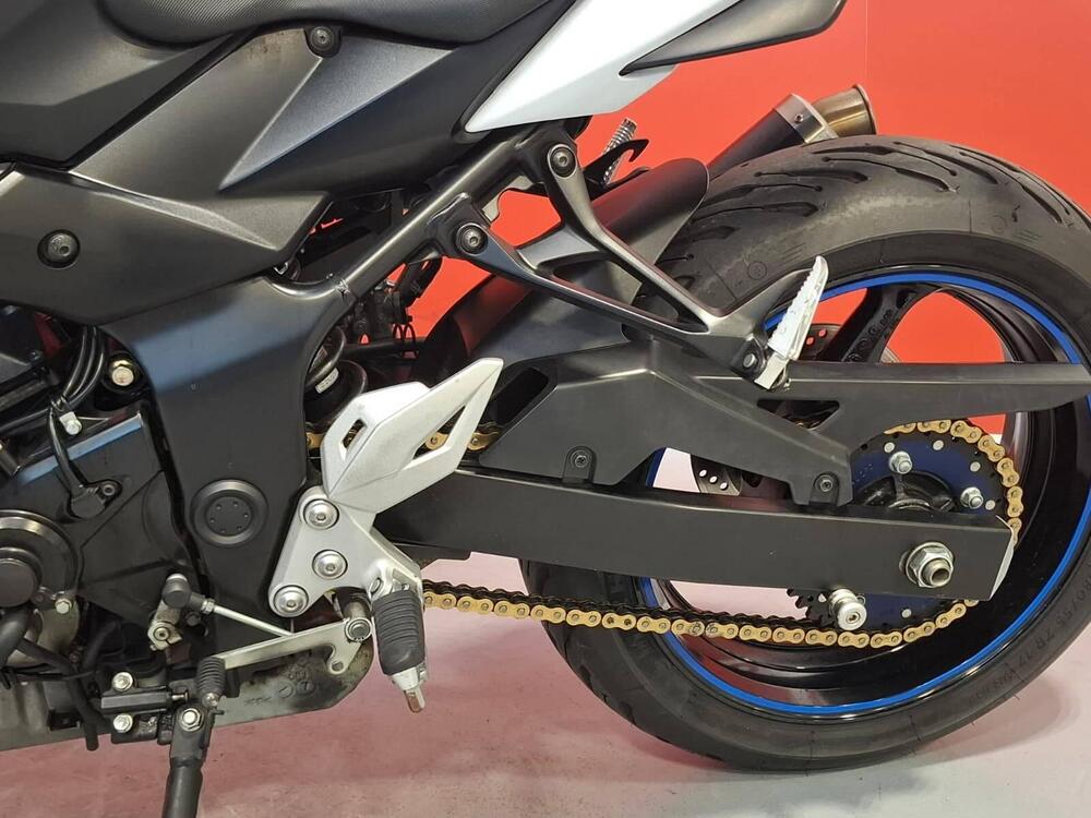 Suzuki GSR 750 (2010 - 15) (14)