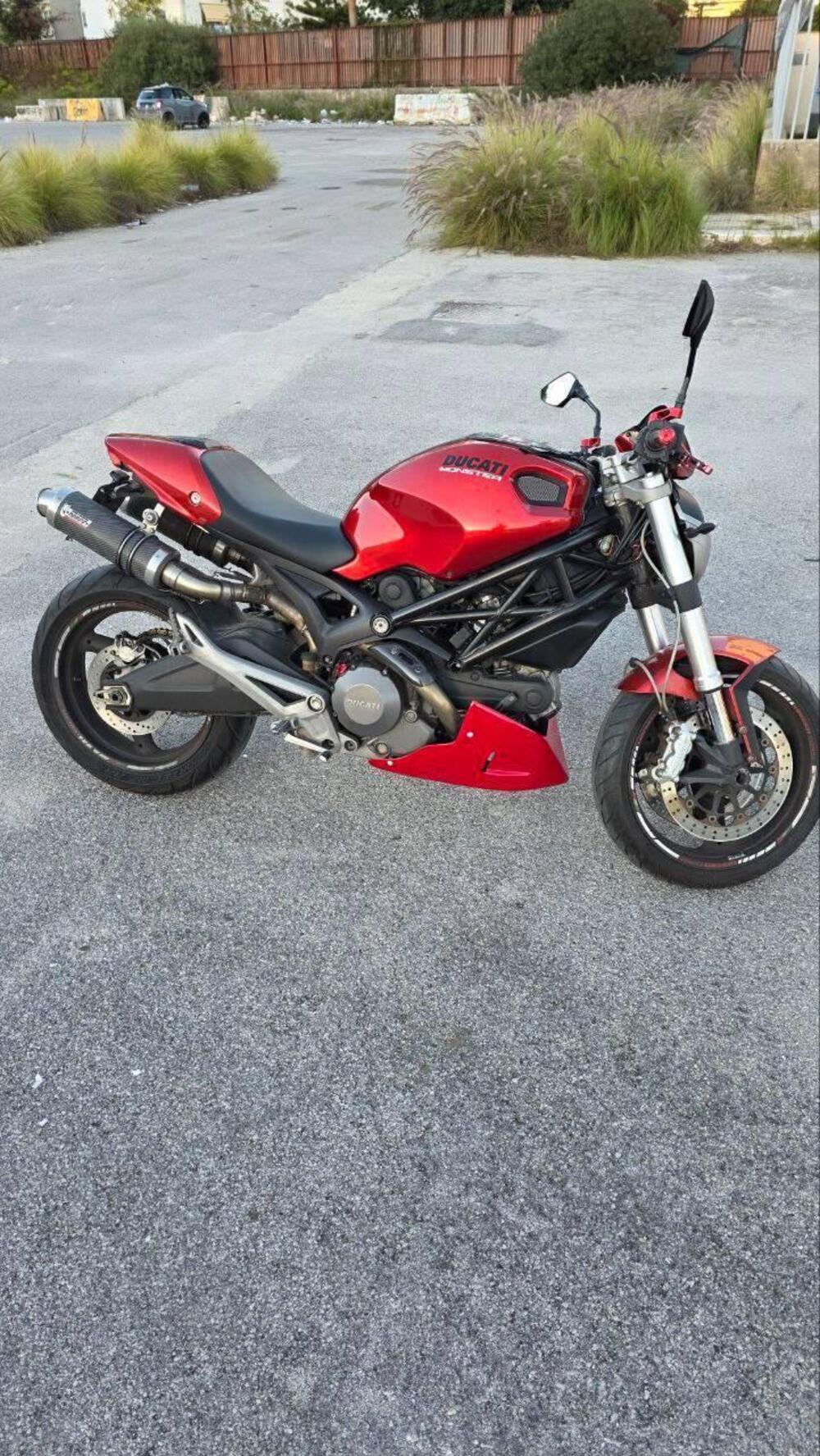 Ducati Monster 696 Plus (2007 - 14) (2)