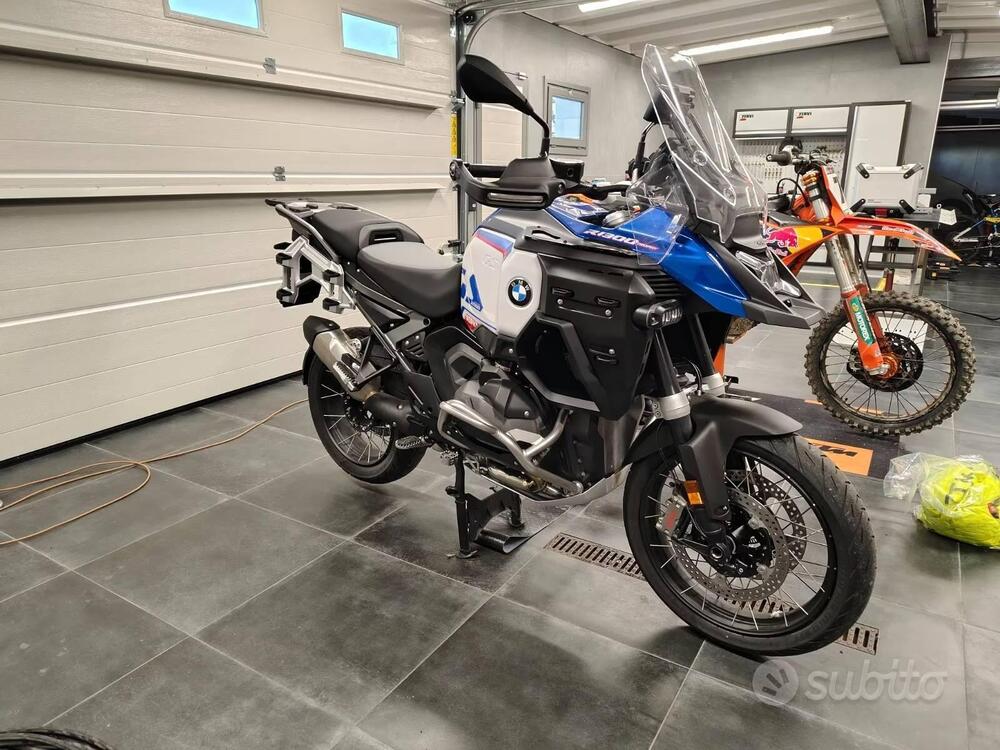 Bmw R 1300 GS Adventure Trophy (2025) (2)