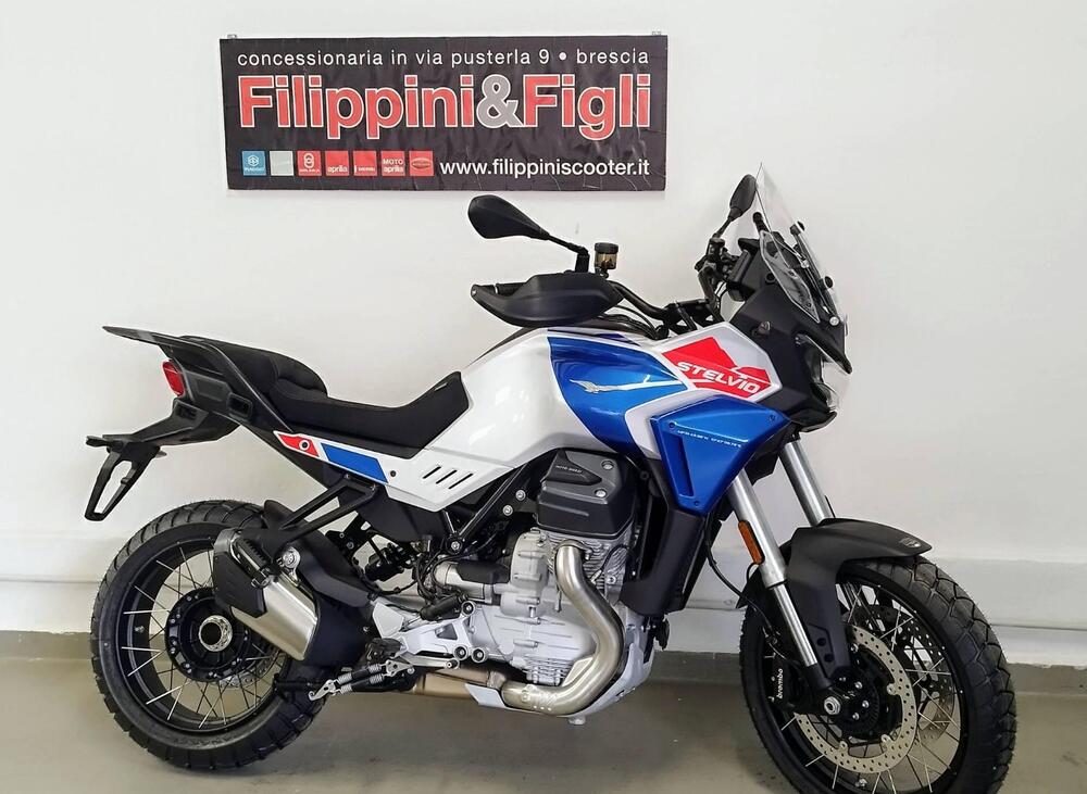 Moto Guzzi Stelvio Duecento Tributo (2025)