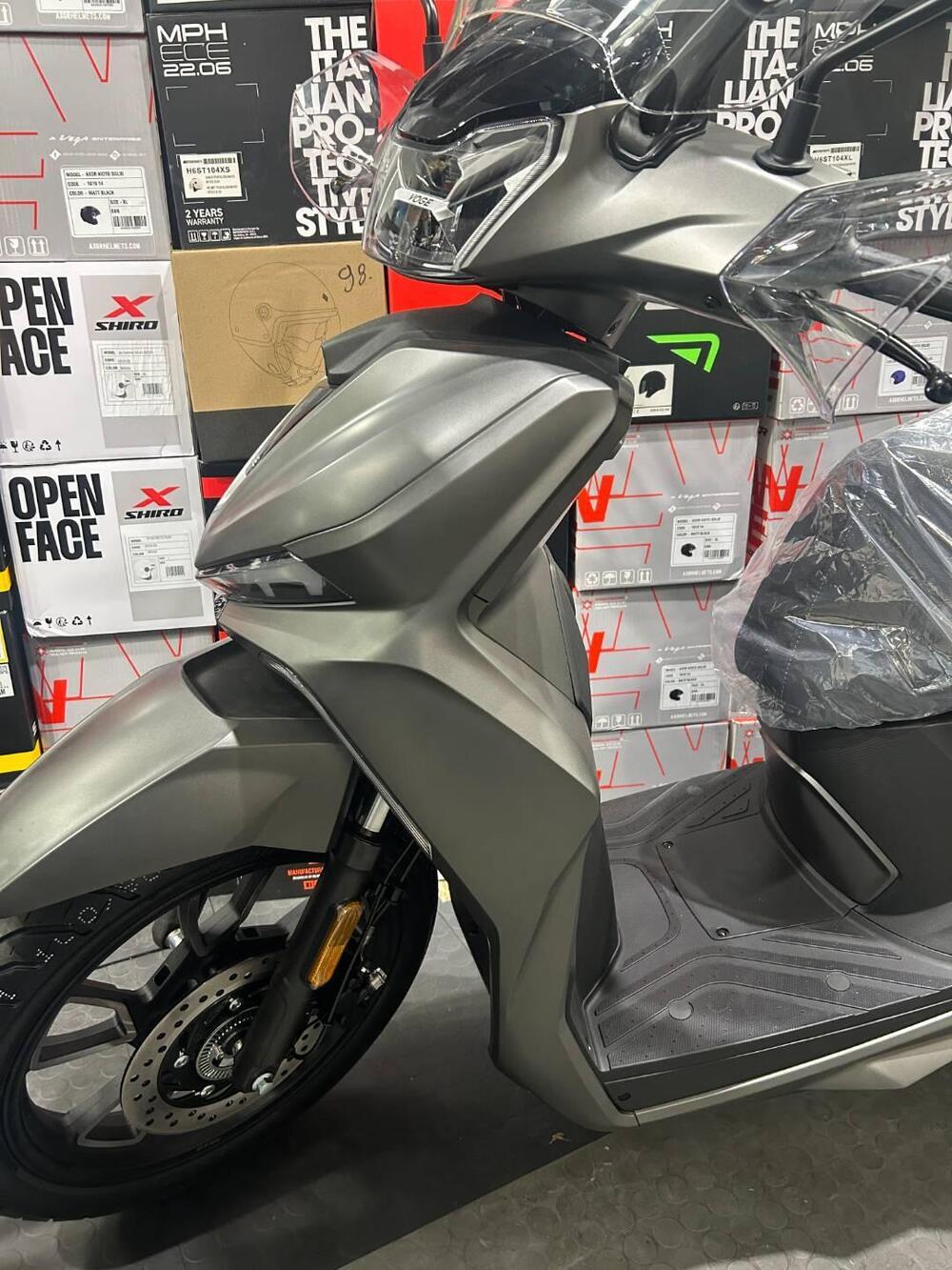 Voge Sfida SR16 125 (2025) (5)