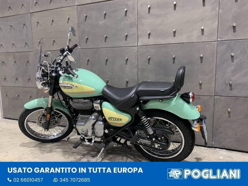 Royal Enfield Meteor 350 Stellar (2021 - 25) (4)