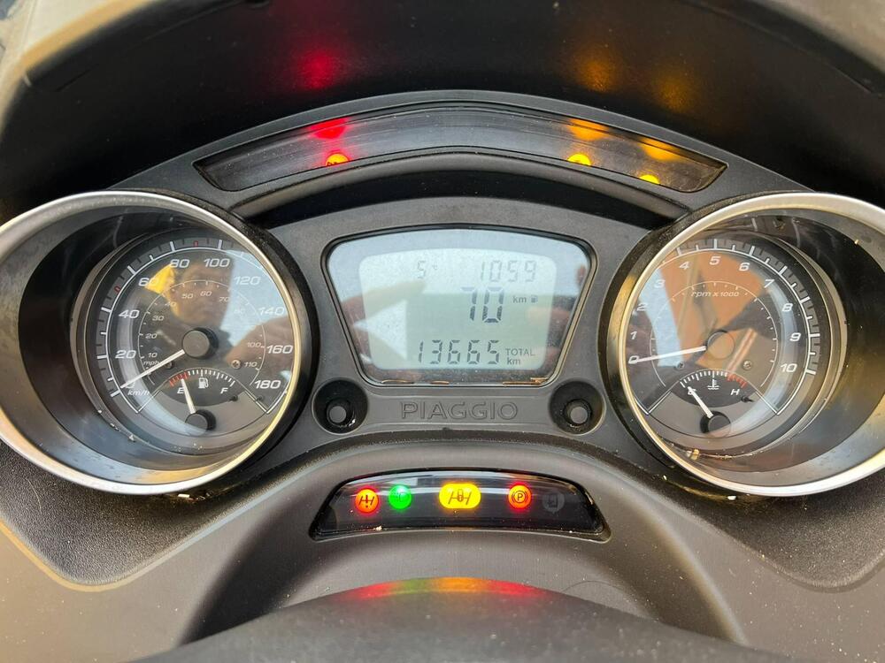 Piaggio MP3 300 Sport ABS Hpe (2021 - 24) (4)