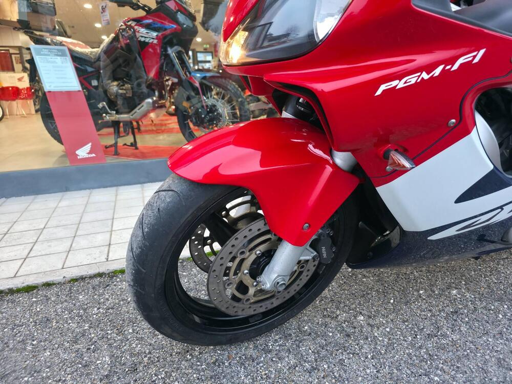 Honda CBR 600 F (2001 - 06) (2)