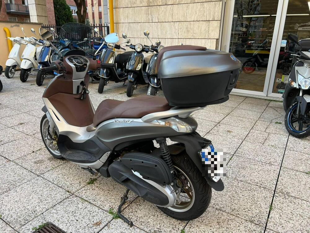 Piaggio Beverly 350 ABS (2016 - 20) (3)