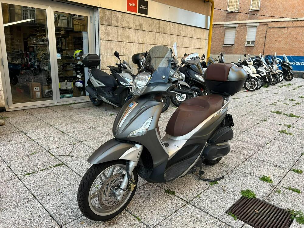 Piaggio Beverly 350 ABS (2016 - 20) (2)