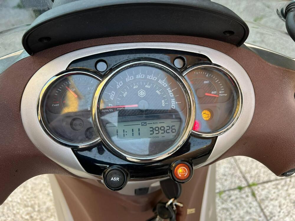 Piaggio Beverly 350 ABS (2016 - 20) (4)