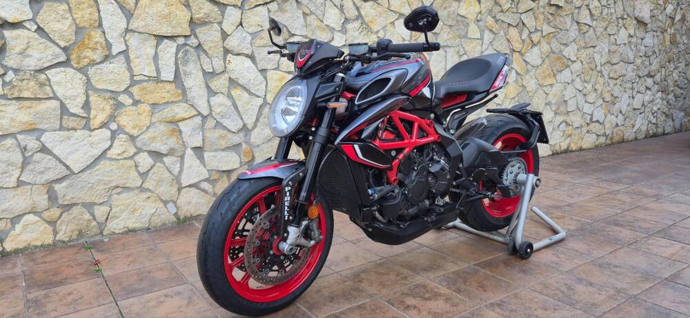 MV Agusta Dragster 800 RC SCS (2021 - 22)