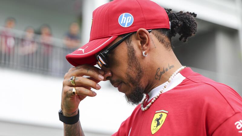 F1. Hamilton, il sogno Ferrari si trasforma in incubo senza podi: ritiro in vista o nuova rinascita?