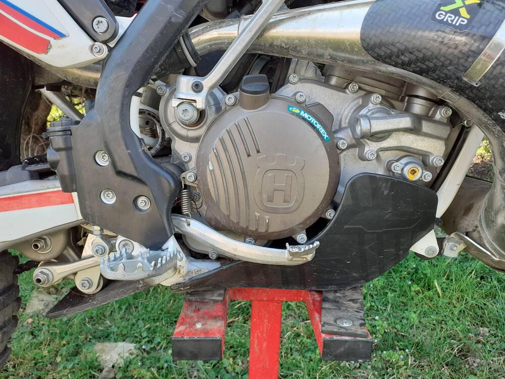 Husqvarna TE 300i (2019) (4)