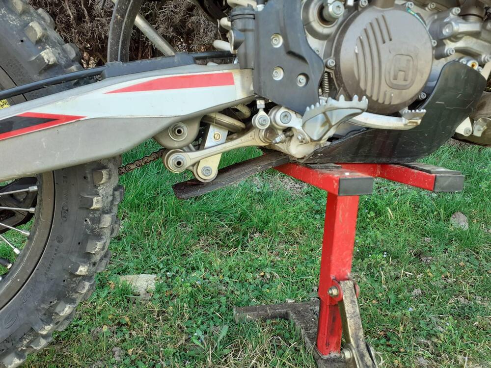 Husqvarna TE 300i (2019) (8)