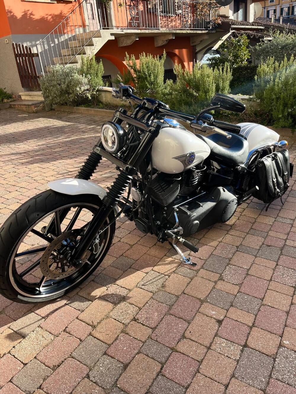 Harley-Davidson 1690 Breakout (2013 - 17) - FXSB