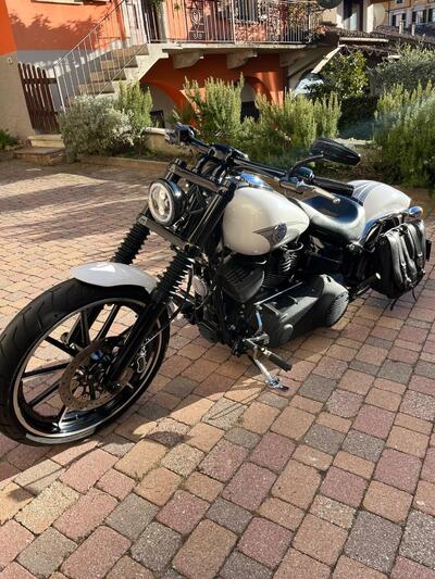 Harley-Davidson 1690 Breakout (2013 - 17) - FXSB usata