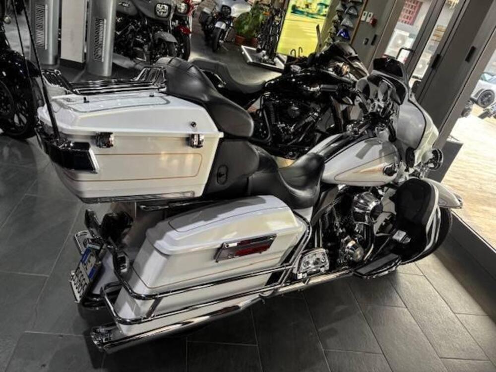 Harley-Davidson 1584 Electra Glide Ultra Classic (2008 - 13) - FLHTCU (3)