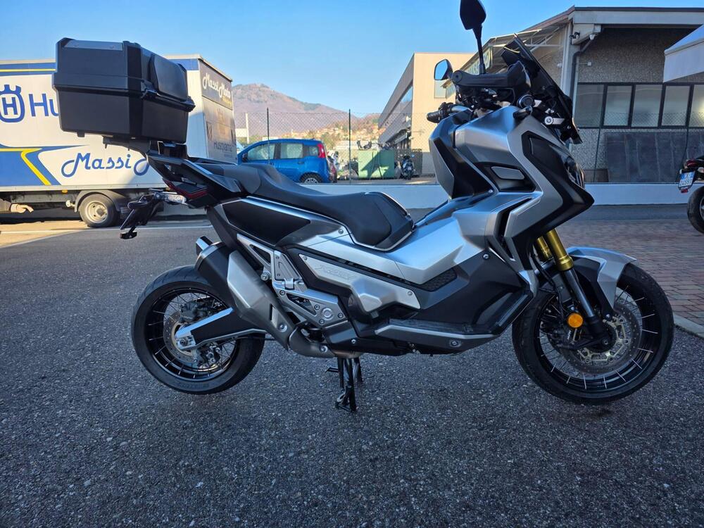 Honda X-ADV 750 (2017) (2)