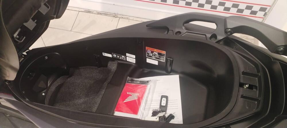 Honda Forza 350 Deluxe (2022 - 24) (6)