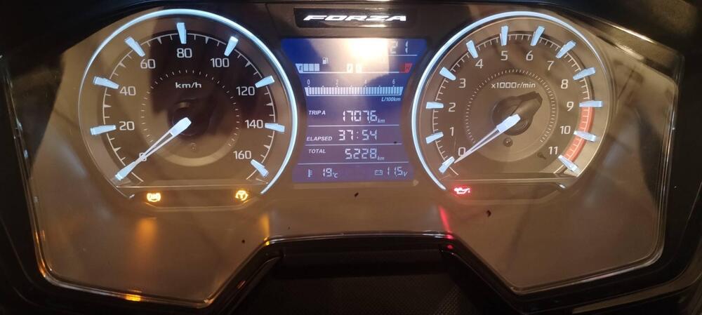 Honda Forza 350 Deluxe (2022 - 24) (7)