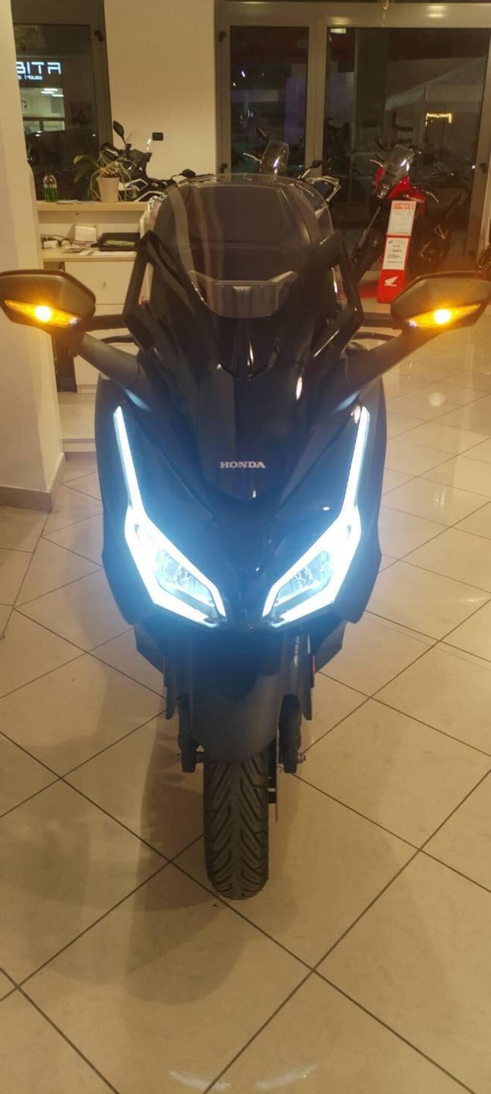 Honda Forza 350 Deluxe (2022 - 24) (8)