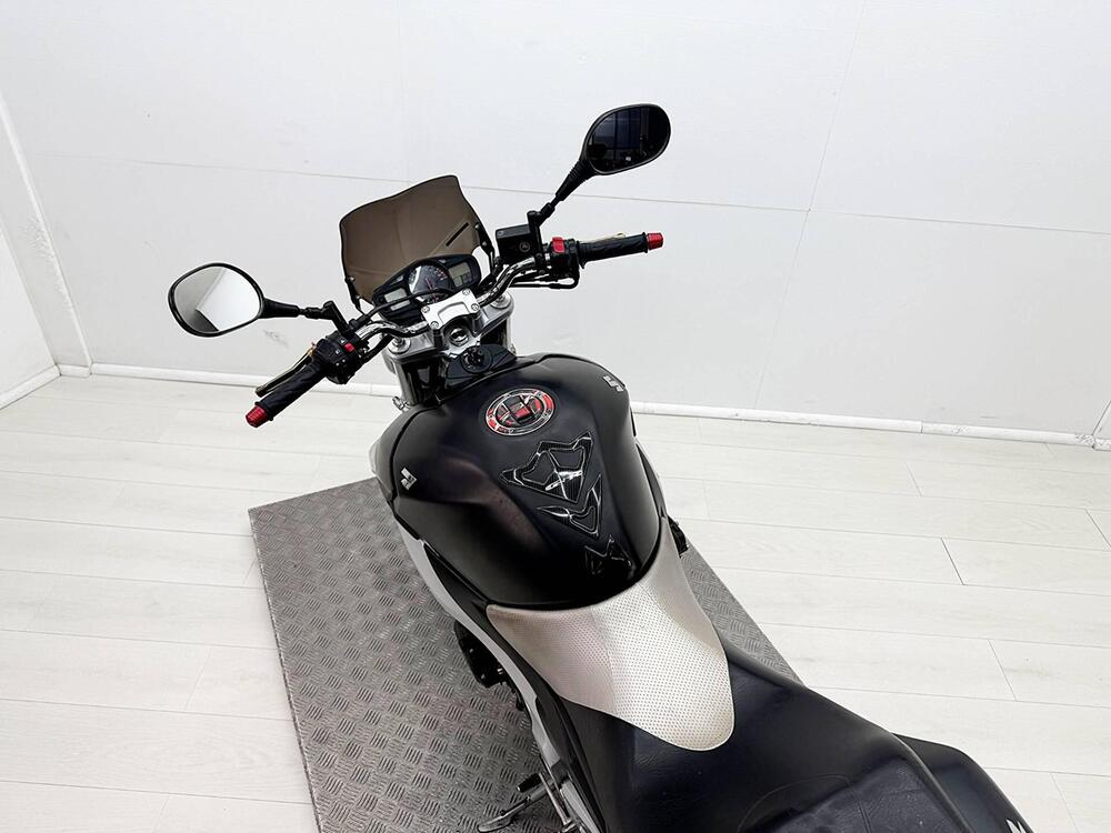 Suzuki GSR 600 (2006 - 11) (13)