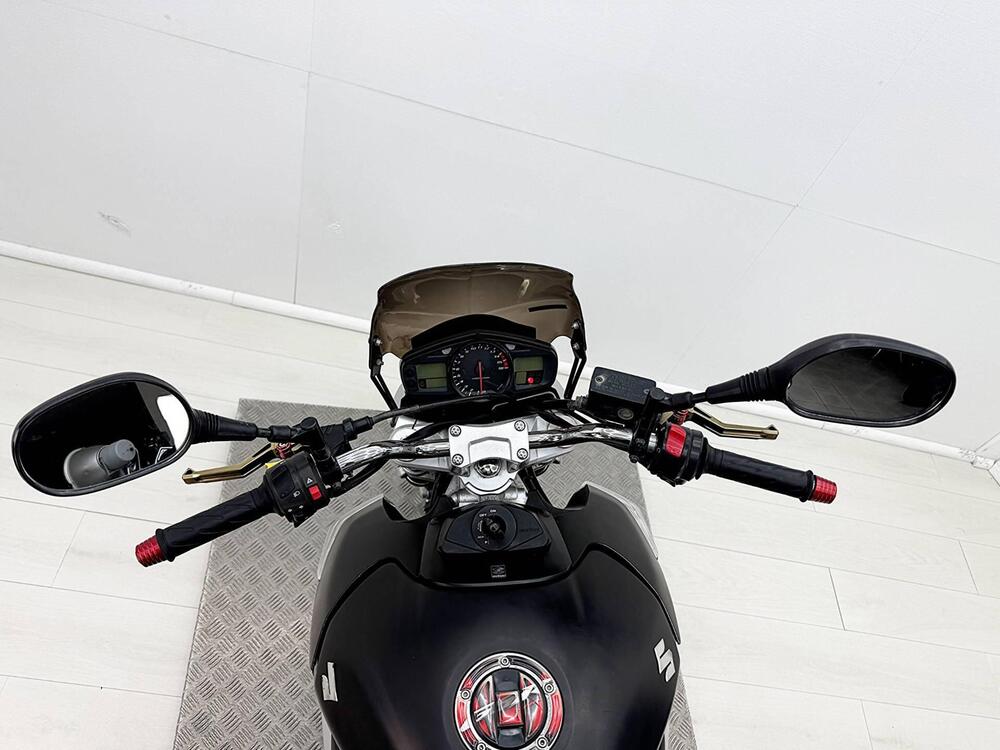 Suzuki GSR 600 (2006 - 11) (14)