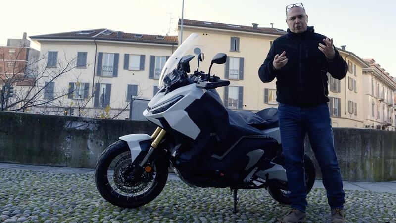 Recensito Tucano Urbano Termoscud S-PRO: la copertina per scooter migliore di sempre [VIDEO]