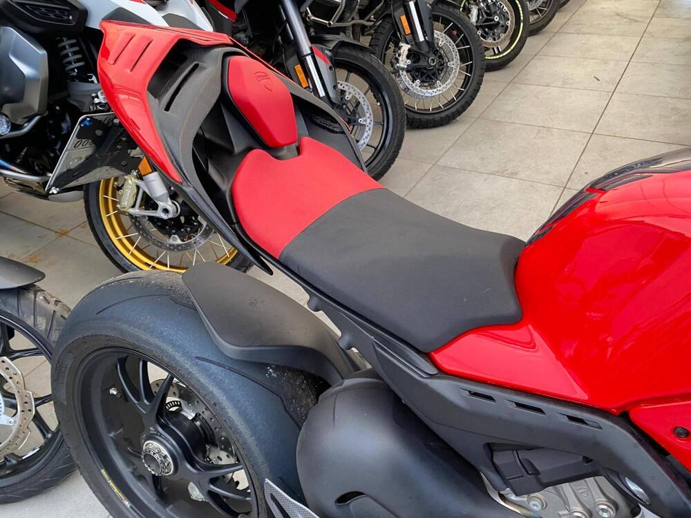 Ducati Panigale V4 S (2022 - 24) (10)
