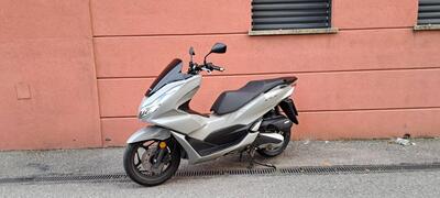 Honda PCX 125 (2021 - 24) usata