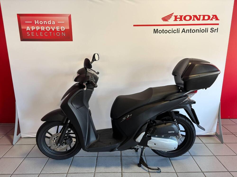 Honda SH 150 i ABS (2013 - 16) (2)