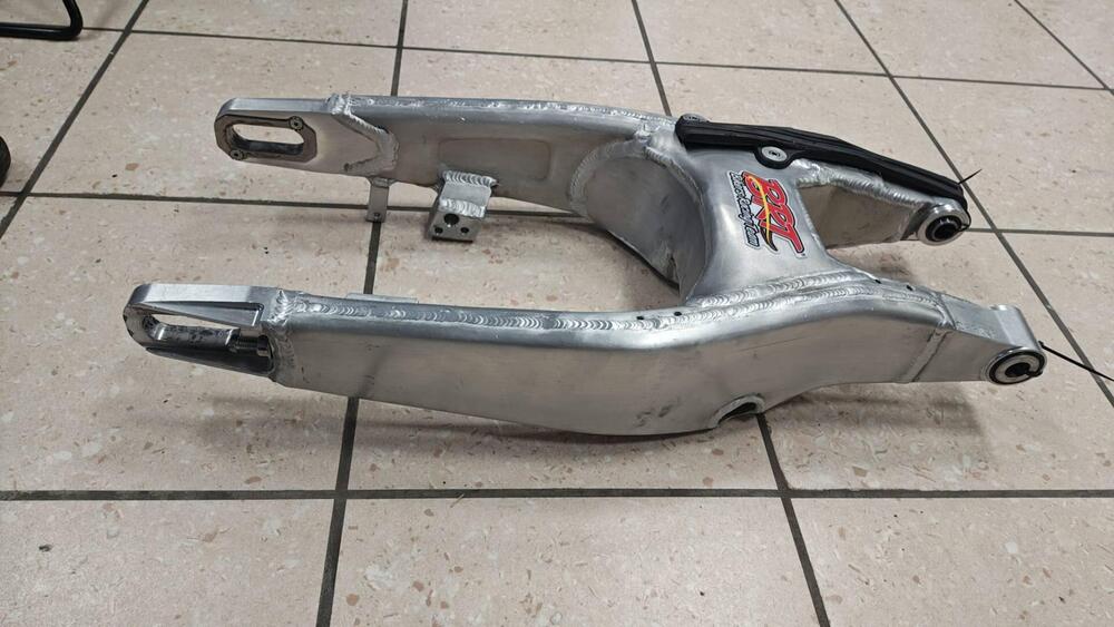 Forcellone scatolato Honda CRF 450 Team BRT