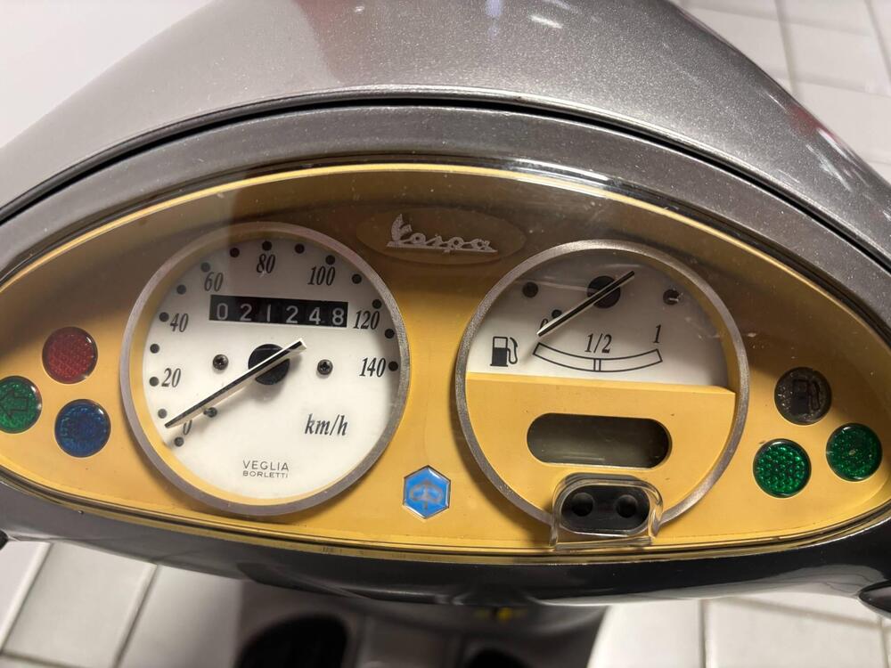 Vespa 125 ET4 (1996 - 01) (3)