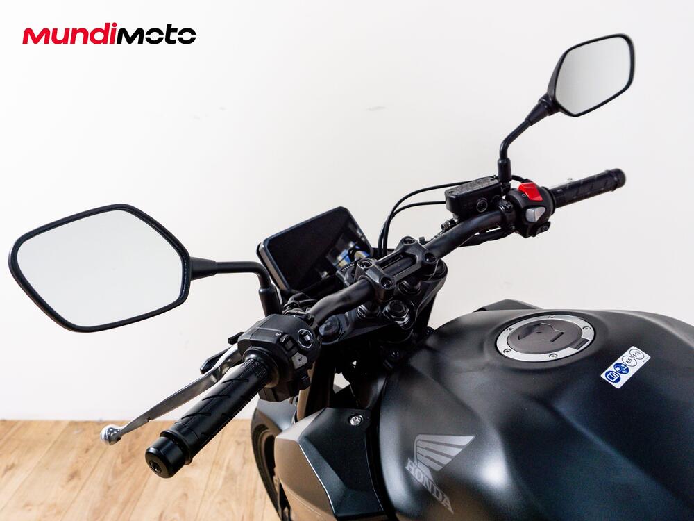 Honda CB 500 Hornet (2024 - 25) (11)