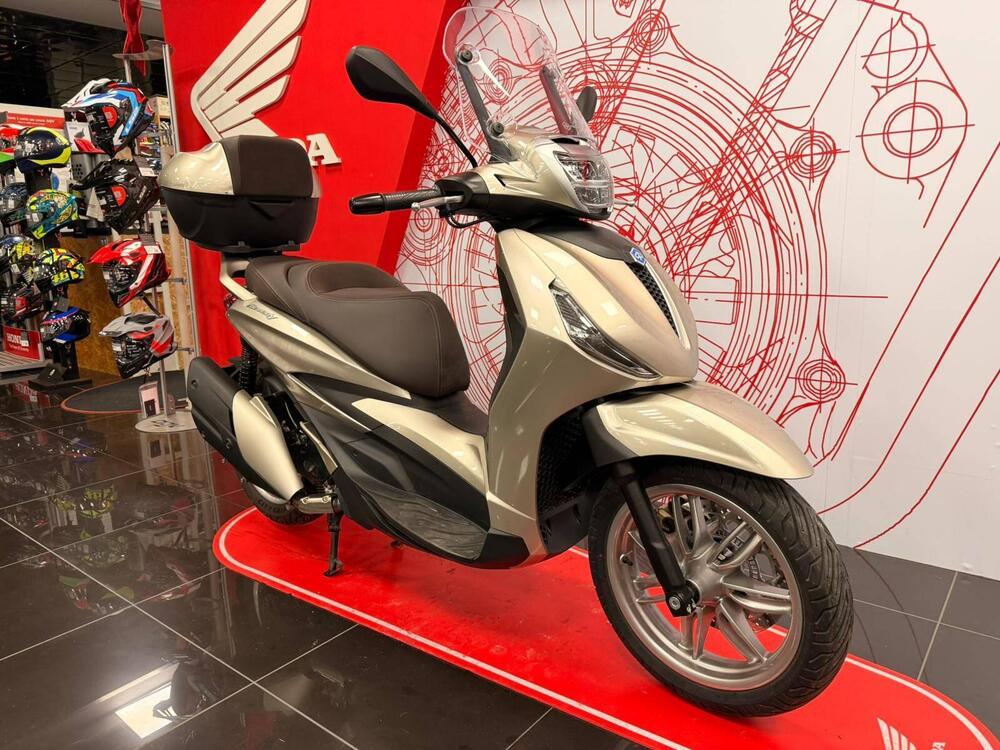 Piaggio Beverly 400 ABS-ASR (2021 - 24) (2)