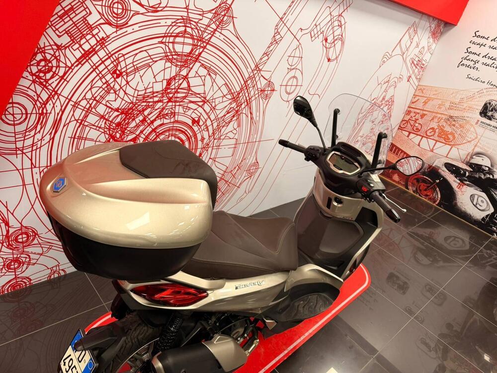 Piaggio Beverly 400 ABS-ASR (2021 - 24) (5)