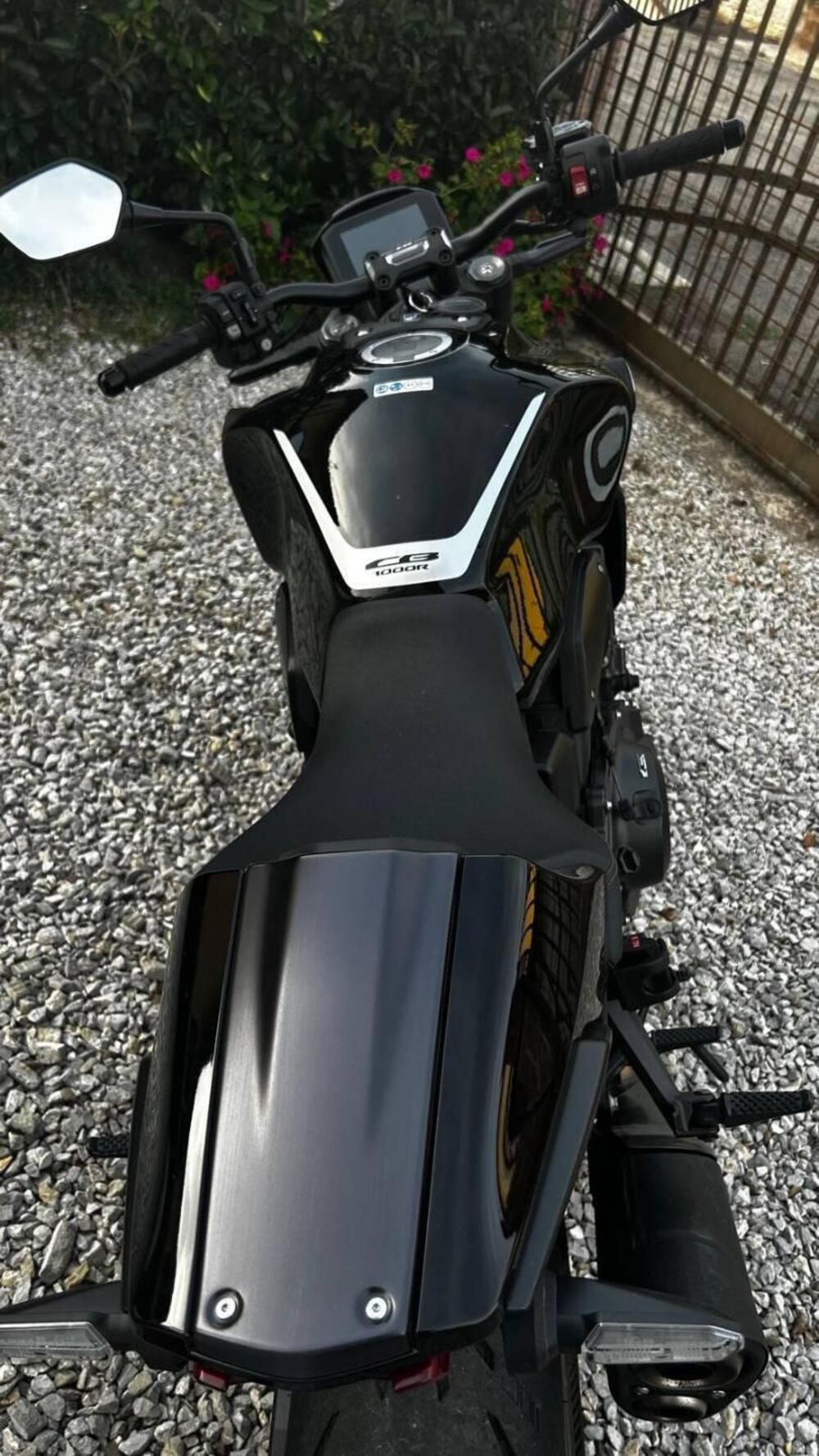 Honda CB 1000 R Black Edition (2021 - 25) (2)