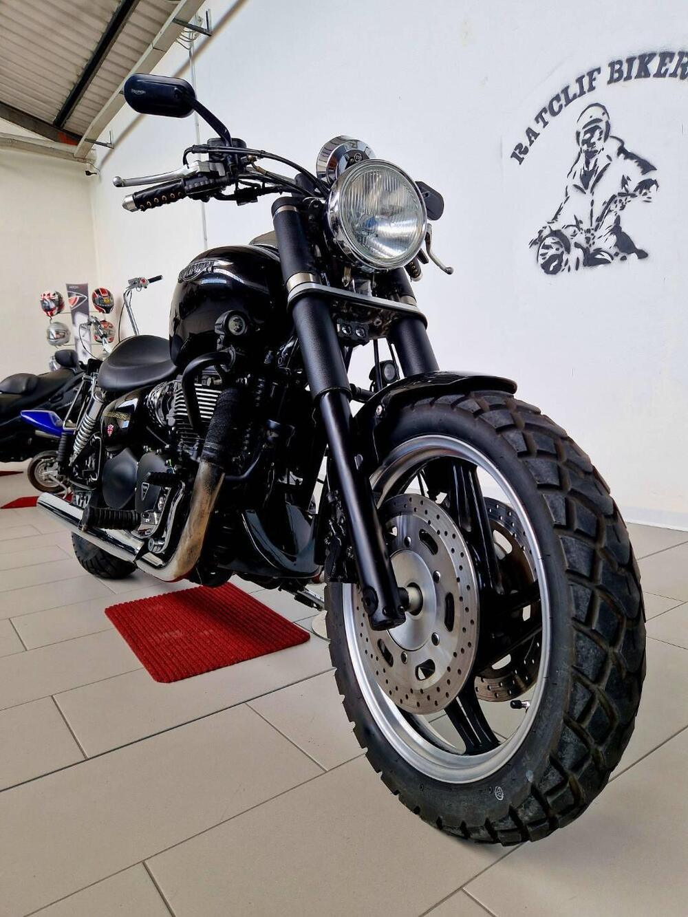 Triumph Speedmaster 865 (2005 - 10) (4)