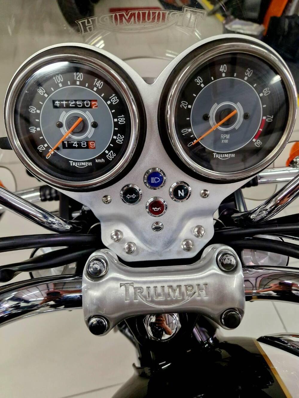 Triumph Bonneville T100 (2001 - 07) (20)