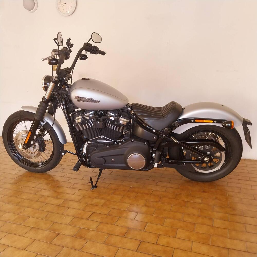Harley-Davidson 107 Street Bob (2018 - 20) - FXBB (4)
