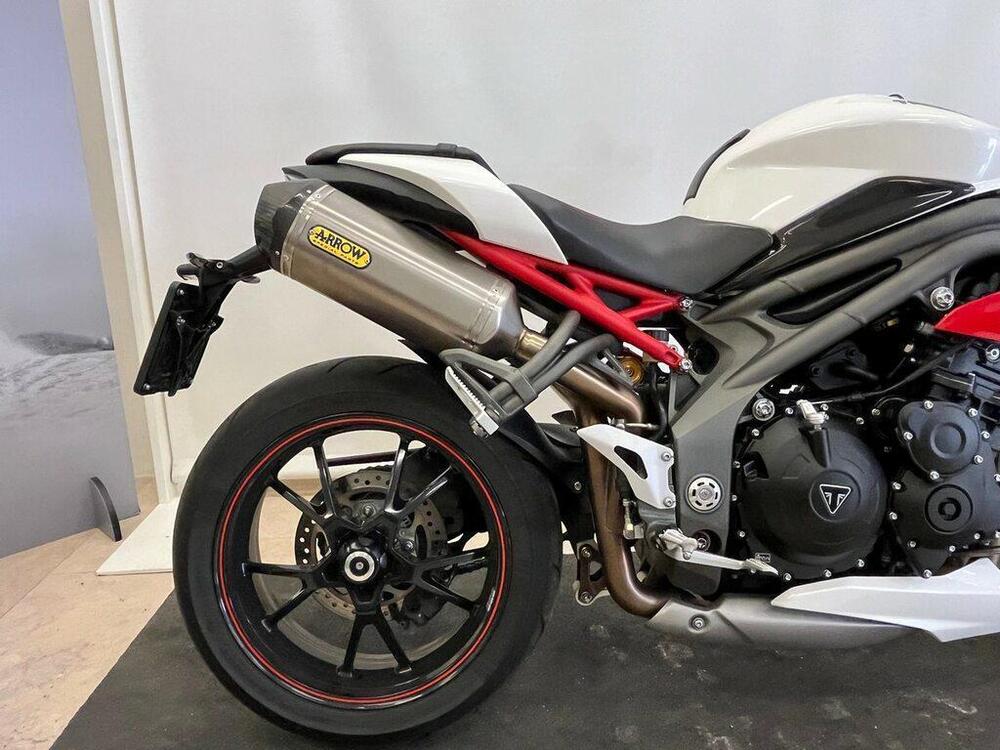 Triumph Speed Triple 1050 R ABS (2016 - 17) (2)