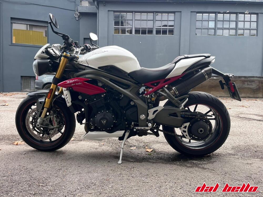 Triumph Speed Triple 1050 R ABS (2016 - 17) (2)