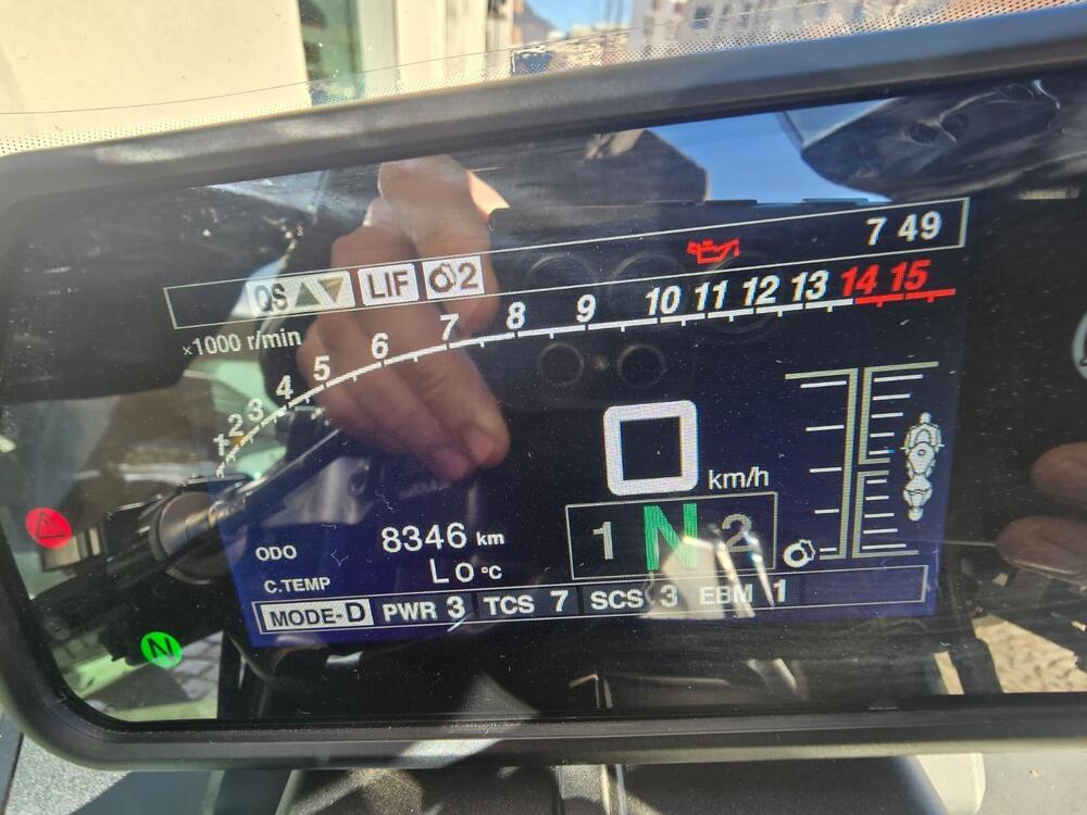 Yamaha YZF R1 (2020 - 25) (5)