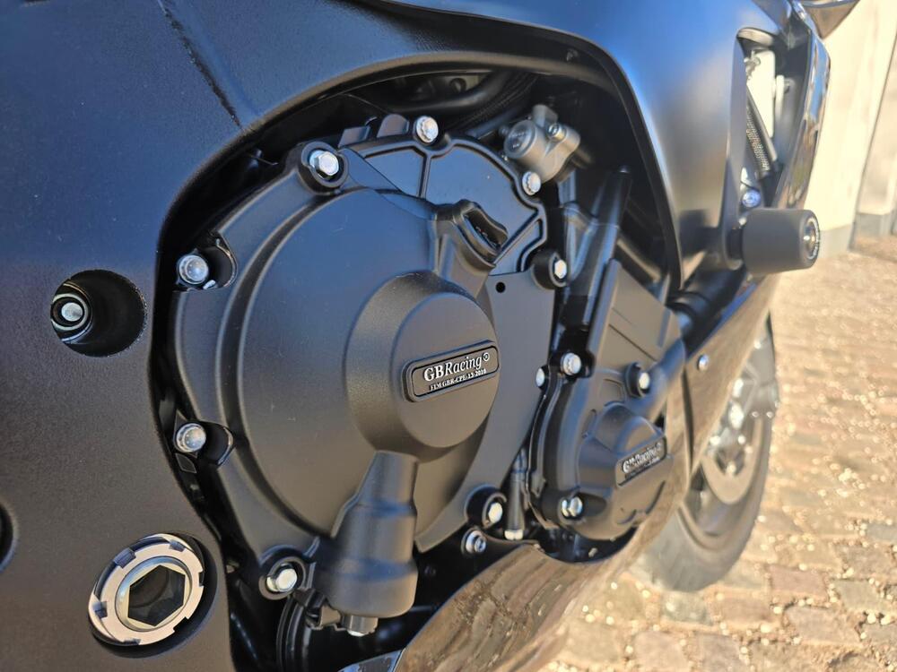 Yamaha YZF R1 (2020 - 25) (10)