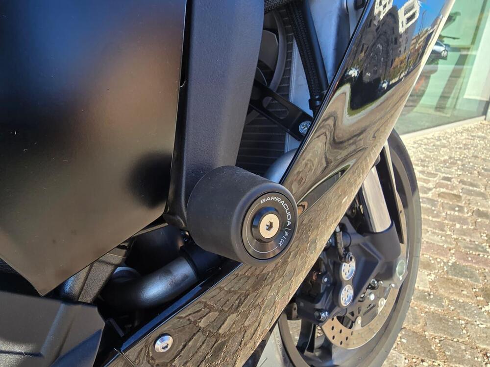 Yamaha YZF R1 (2020 - 25) (11)