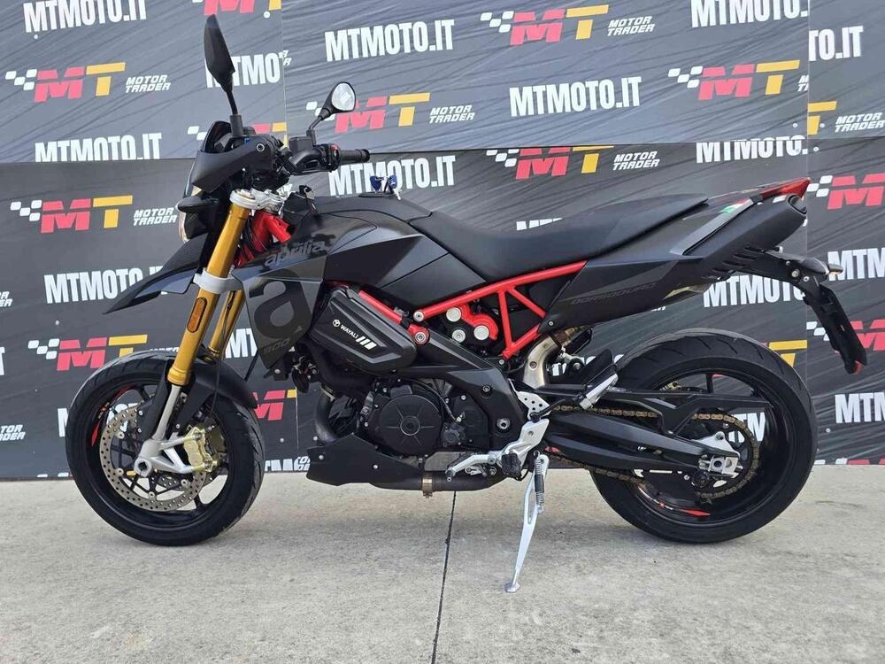 Aprilia Dorsoduro 900 (2017 - 20) (2)