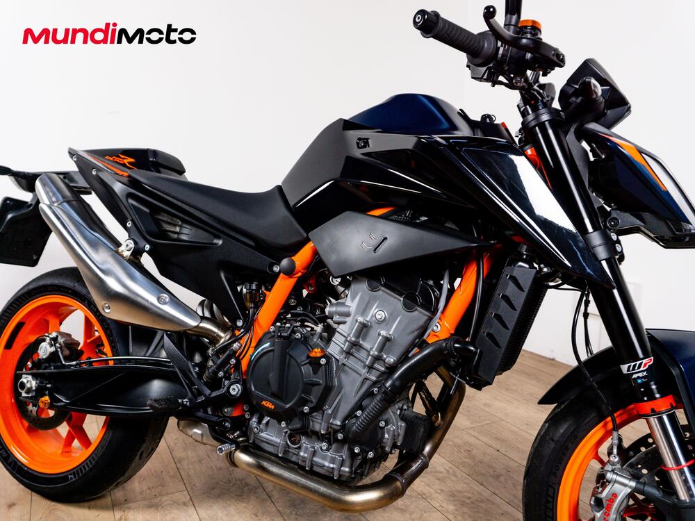 KTM 890 Duke R (2020) (5)