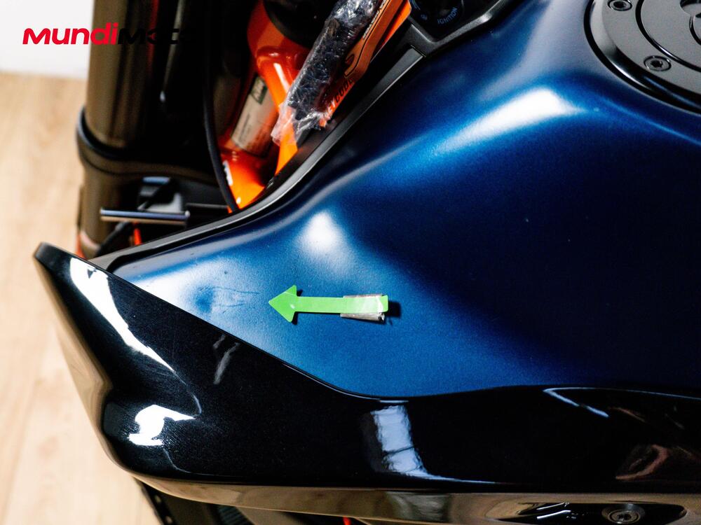 KTM 890 Duke R (2020) (13)