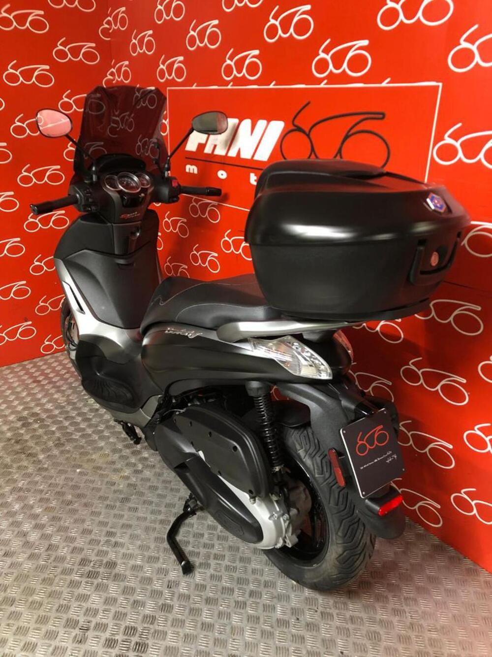 Piaggio Beverly 350 SportTouring ie ABS (2011 - 17) (4)