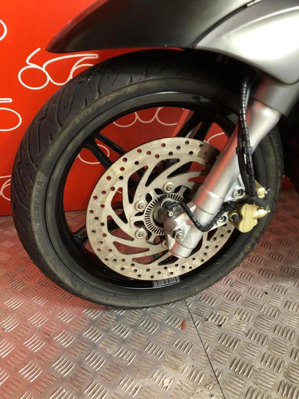 Piaggio Beverly 350 SportTouring ie ABS (2011 - 17) (5)