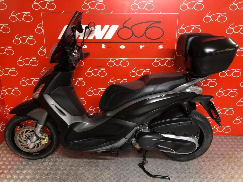 Piaggio Beverly 350 SportTouring ie ABS (2011 - 17) (3)