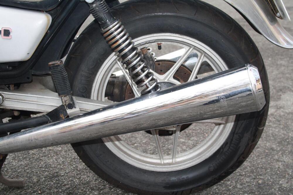 Moto Guzzi V35C CUSTOM (35)